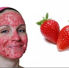 با توت فرنگی برای صورتتان ماسک بسازید